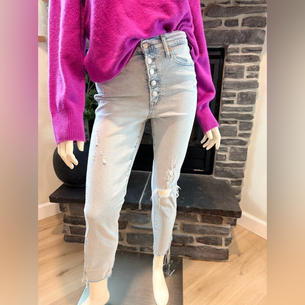 GAP Light Blue Straight Distressed Jeans - Picture 4 of 10